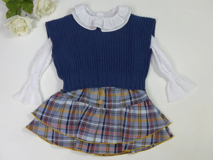 Conjunto blusa blanca, falda cuadros azules y chaleco azul "Enero" - PARDALETS