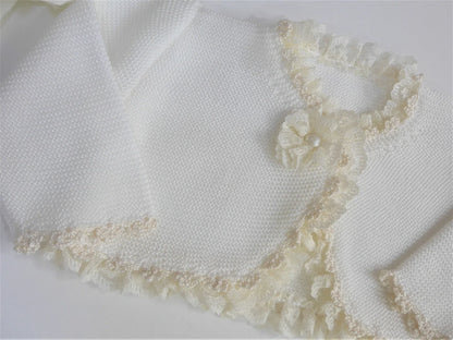 Chaqueta punto con puntilla y adorno flor - PARDALETS