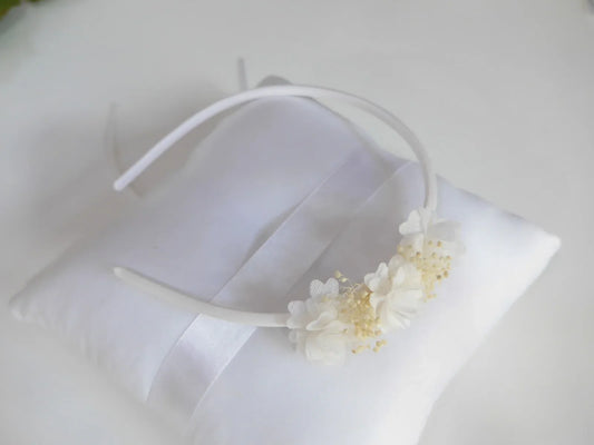 Diadema blanca tres florecitas - PARDALETS