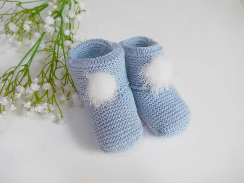 Patucos azul empolvado con pompón - PARDALETS