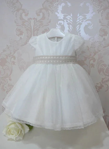 Vestido tul de plumeti blanco y fajin lino tostado - PARDALETS