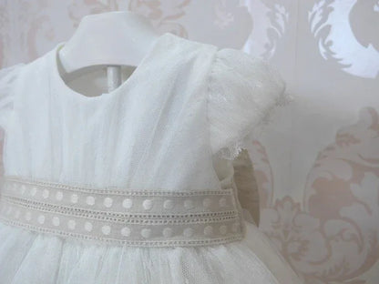 Vestido tul de plumeti blanco y fajin lino tostado - PARDALETS