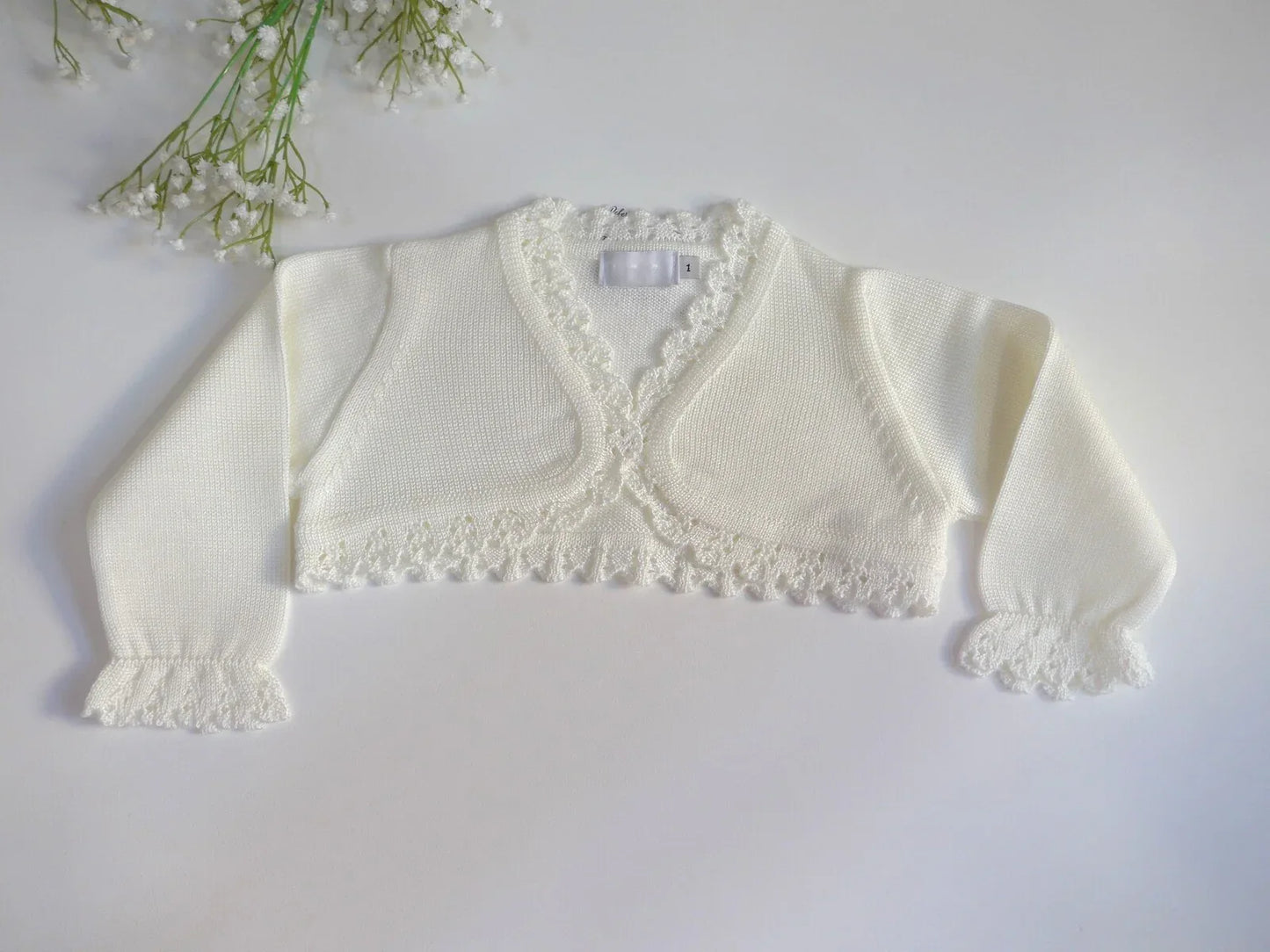 Chaqueta corta perle crudo con caladitos - PARDALETS