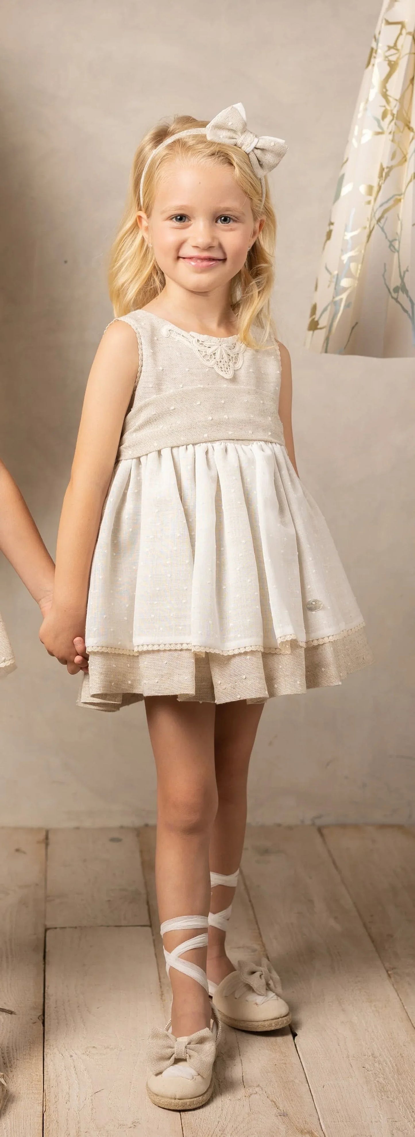 Vestido arena con topitos "Perla" - PARDALETS