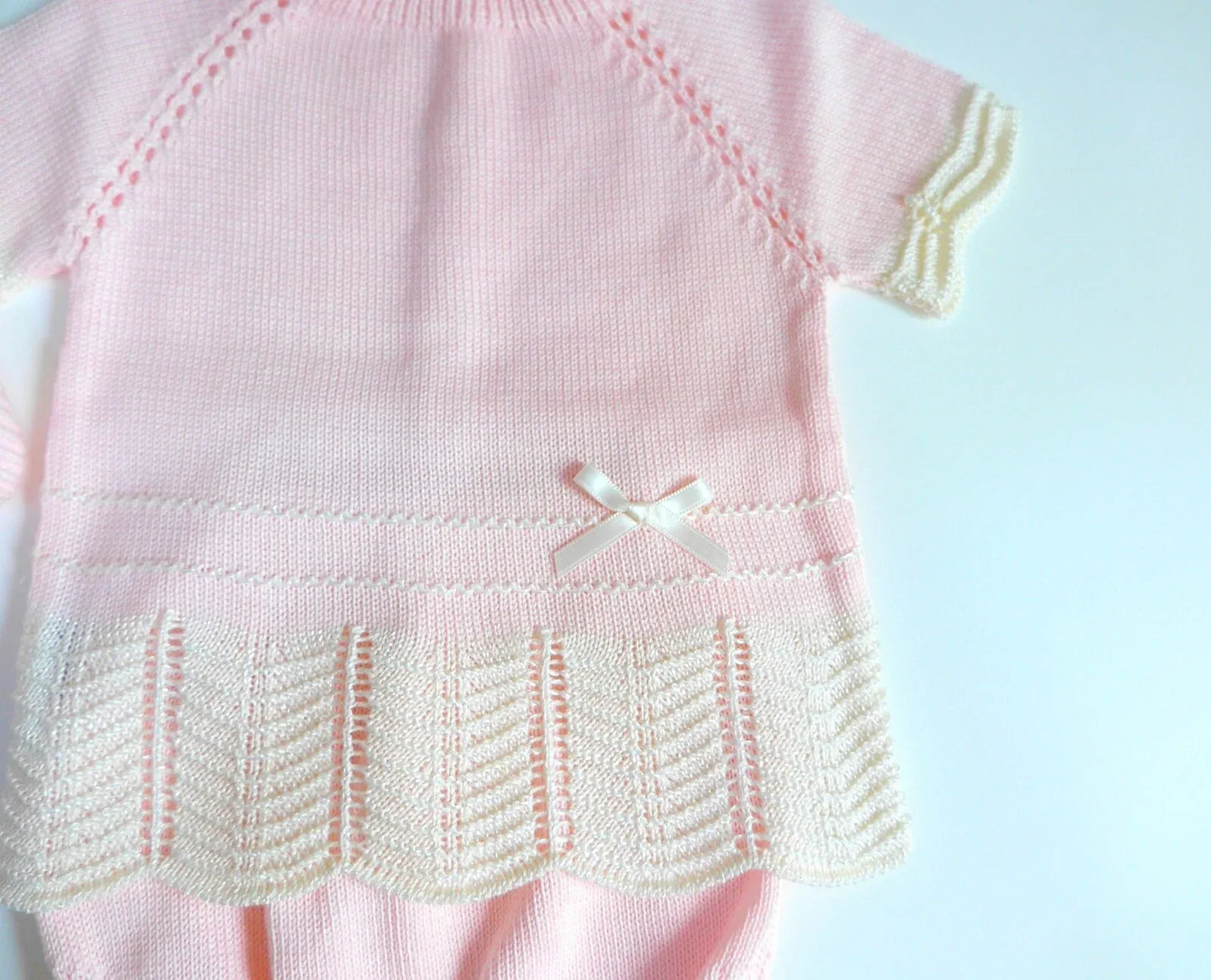 Conjunto jersey, braguita, capota y patucos rosas - PARDALETS