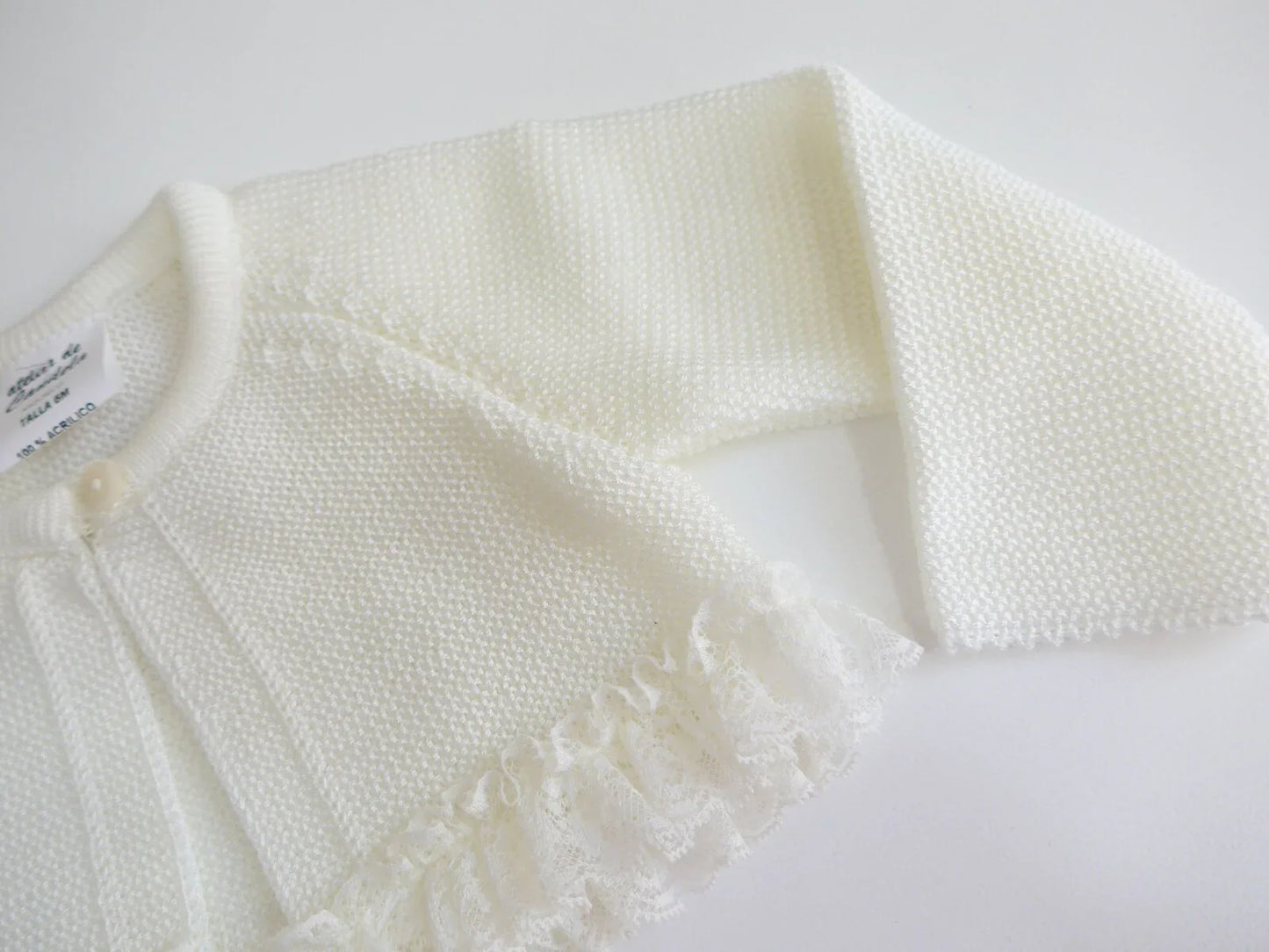 Chaqueta corta beig con puntilla - PARDALETS