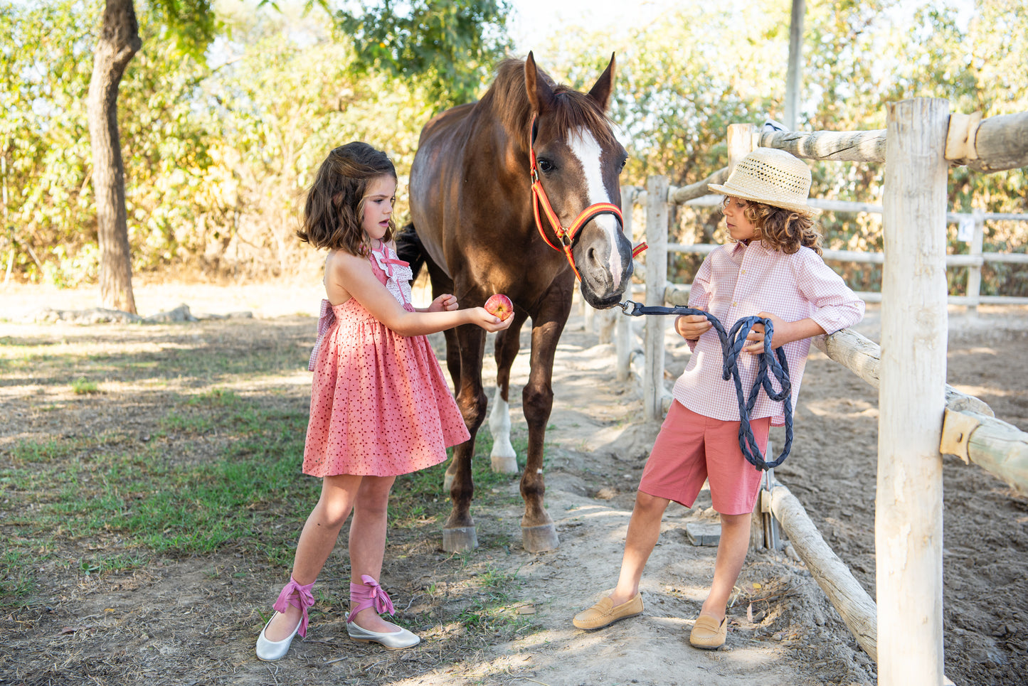 Vestido tirantes batista perforada coral "Maemuki"
