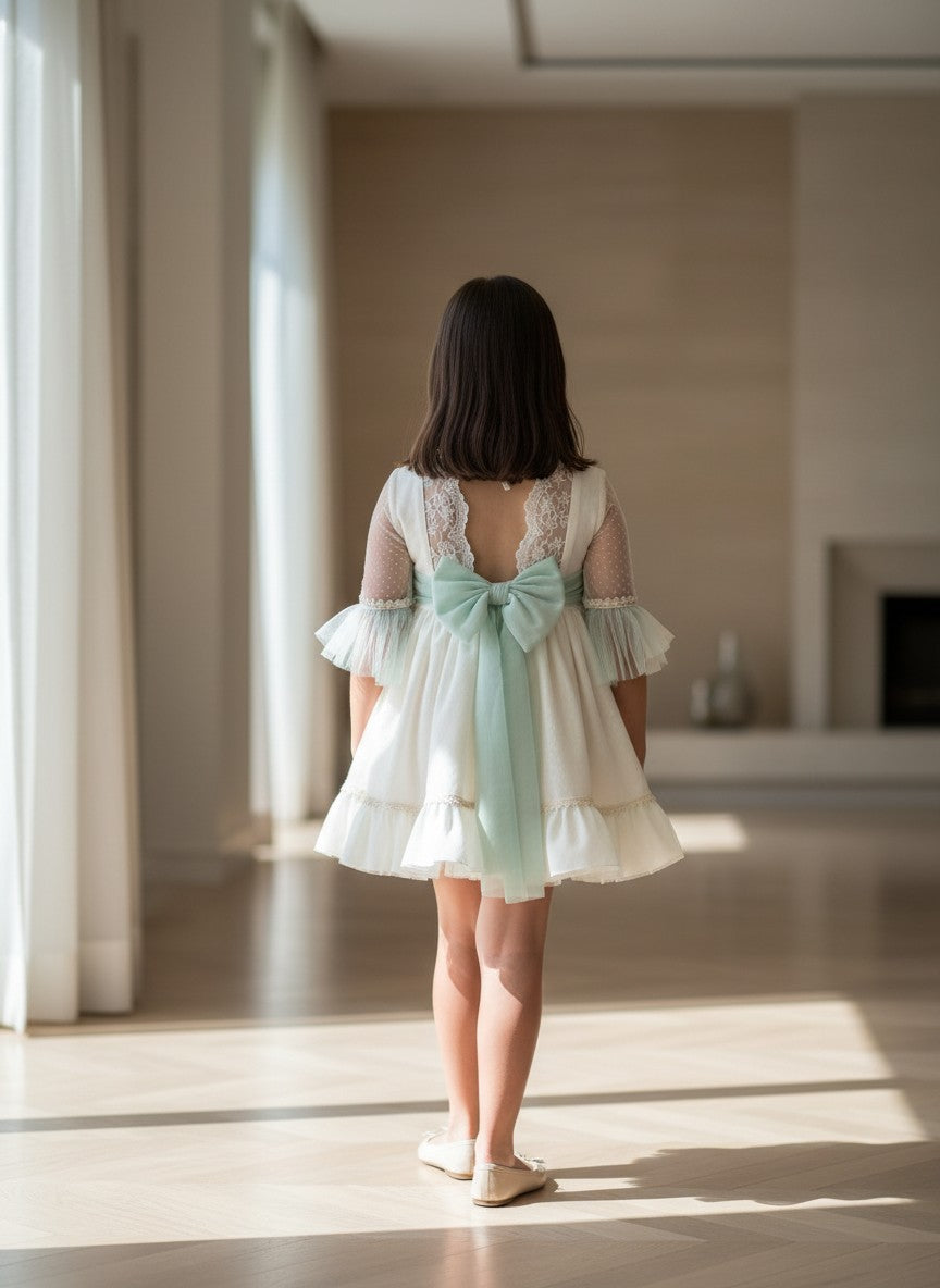 Vestido tul beig y volantes tul verde