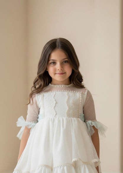 Vestido tul beig y volantes tul verde