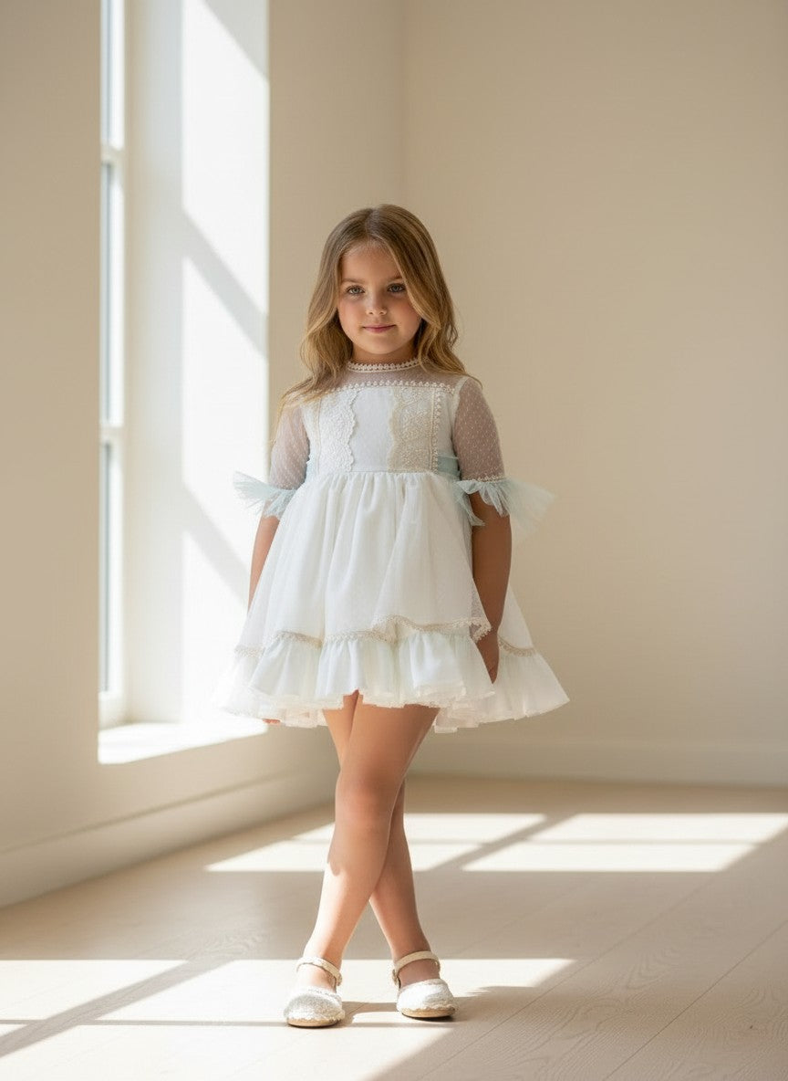 Vestido tul beig y volantes tul verde