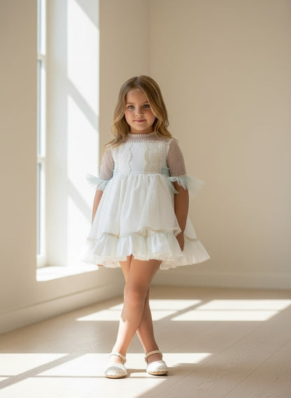 Vestido tul beig y volantes tul verde