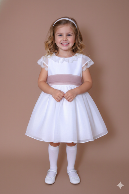Vestido blanco organza rayada m/corta fajin rosa