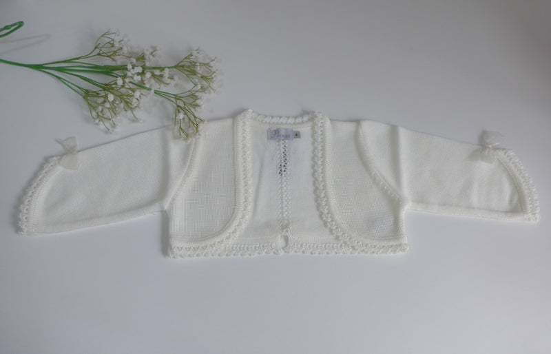 Chaqueta corta beig manga francesa con lazitos
