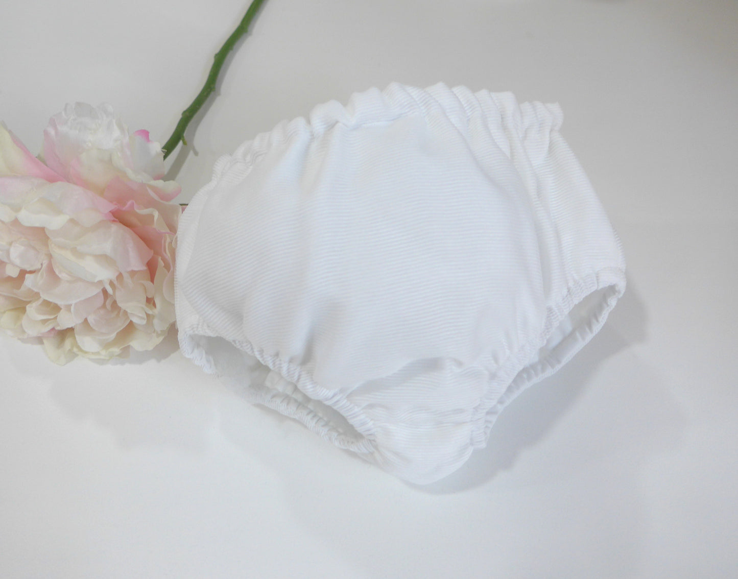 Cubrepañal organza rayada blanco