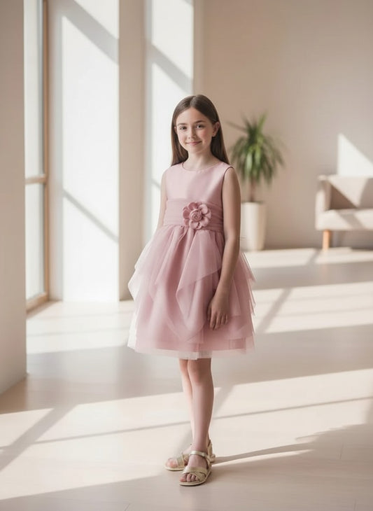 Vestido mikado rosa empolvado con tul y lazada