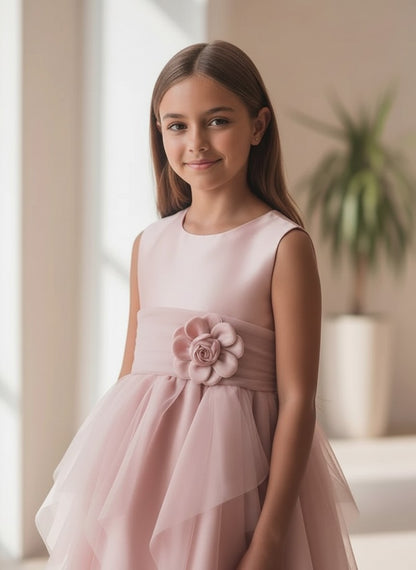 Vestido mikado rosa empolvado con tul y lazada