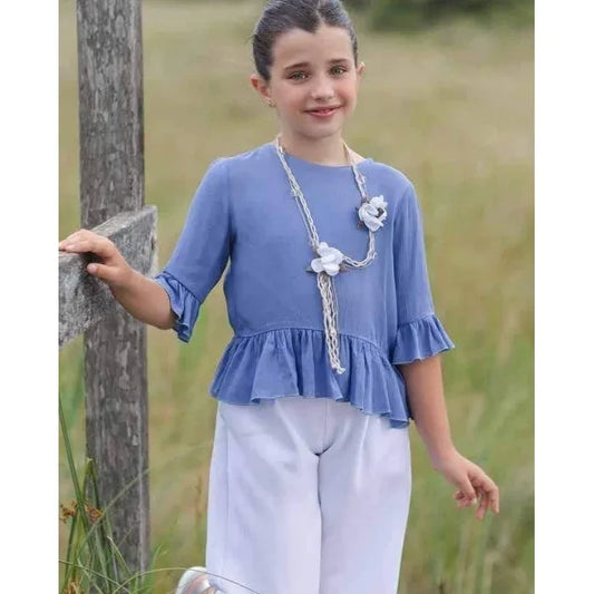 Conjunto camisa azul, pantalón largo blanco y collar - PARDALETS