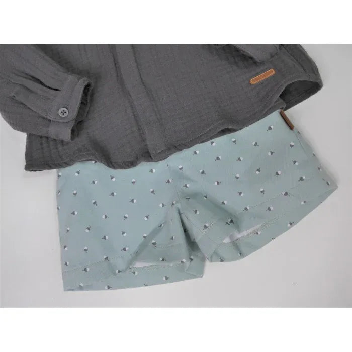 Conjunto camisa gris y short verde - PARDALETS