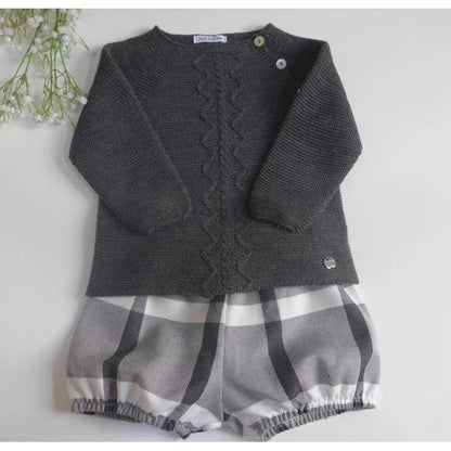 Conjunto sueter gris short de cuadros - PARDALETS