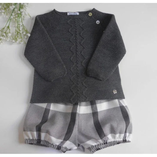 Conjunto sueter gris short de cuadros - PARDALETS
