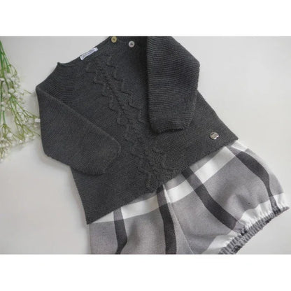 Conjunto sueter gris short de cuadros - PARDALETS