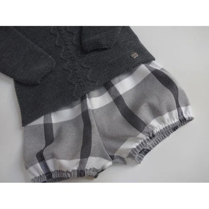 Conjunto sueter gris short de cuadros - PARDALETS