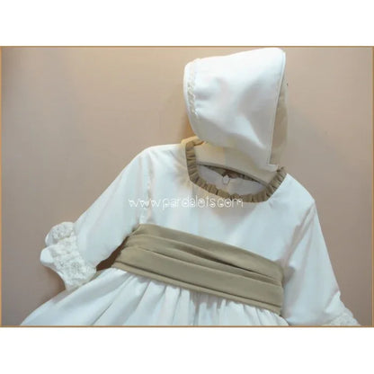 Jesusito beig y camel con puntilla beig y capota - PARDALETS