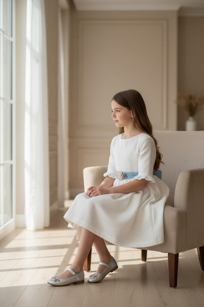 Vestido lino beig manga francesa y fajin azul empolvado