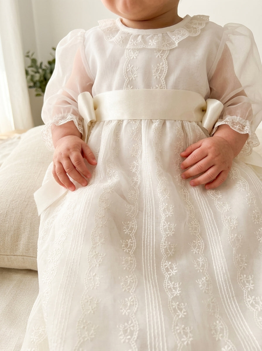 Faldon organza beig con capa