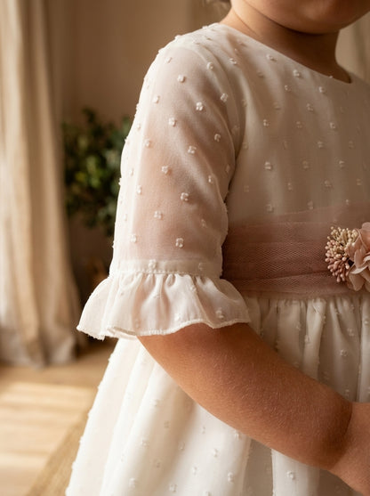Vestido tul de plumeti y fajín tul rosa empolvado