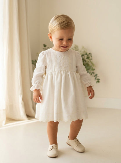 Vestido lino manga larga con detalles tul bordado con capota