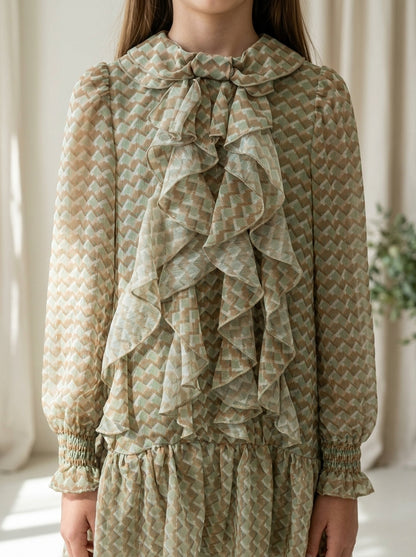 Vestido de gasa estampada con chorreras