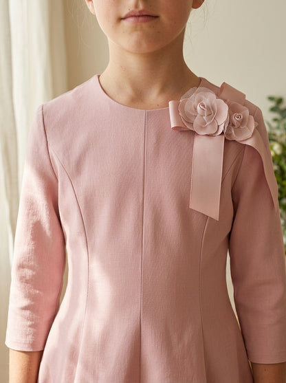 Vestido punto roma rosa maquillaje detalle floral lateral