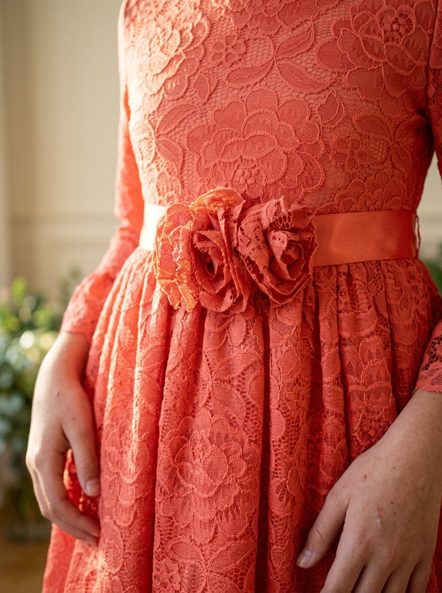 Vestido encaje coral manga francesa