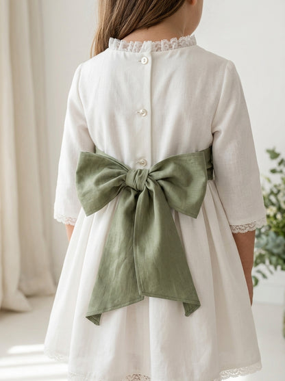 Vestido blanco con puntillas
