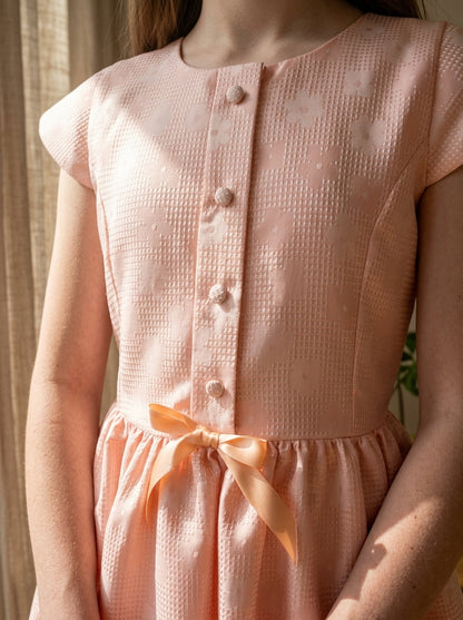 Vestido mikado brocado flores salmon