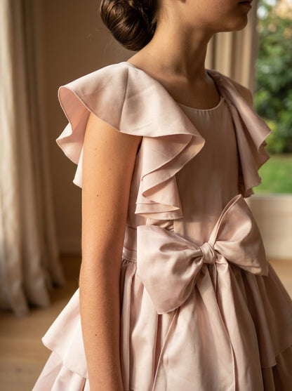 Vestido tafetan rosa maquillaje con volantes y lazada