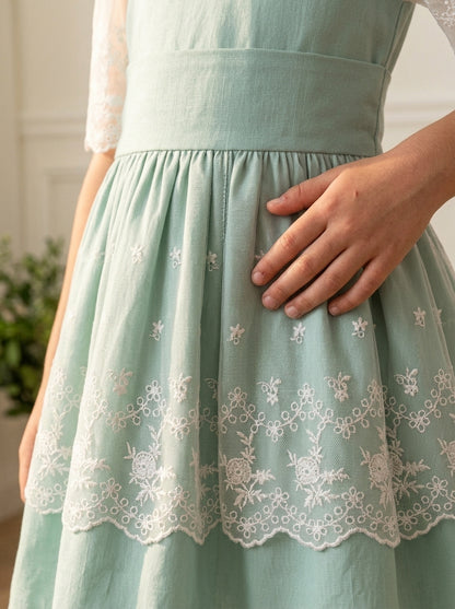 Vestido lino verde agua y tul bordado