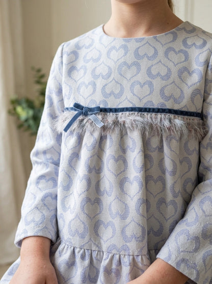 Vestido corazones azul con lazo de terciopelo