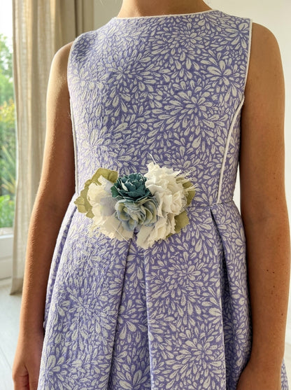 Vestido ceremonia azul rosell estampado con broche flores