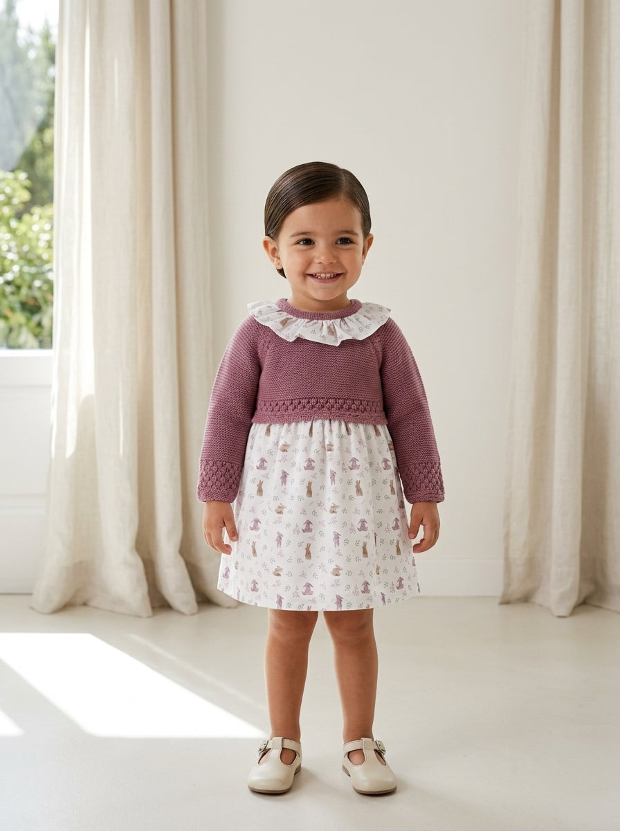 Vestido malva estampado conejitos y capota