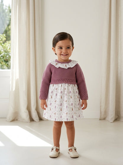 Vestido malva estampado conejitos y capota