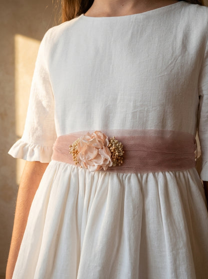 Vestido infantil de bambula blanco y fajin rosa
