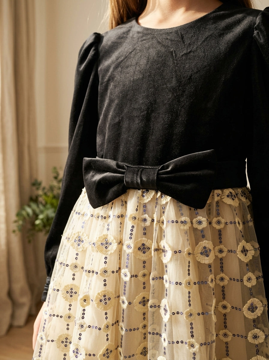 Vestido terciopelo negro y falda tul bordado beig