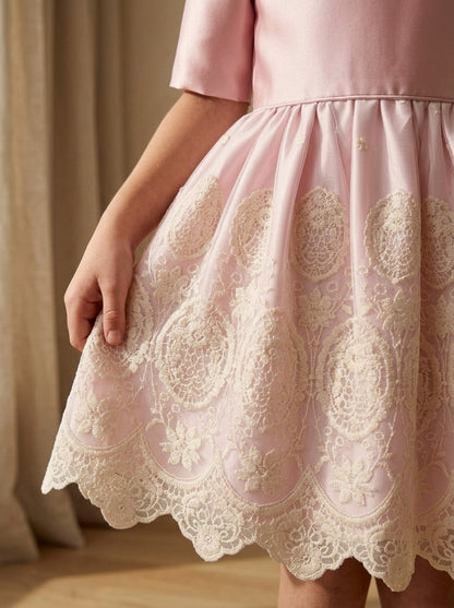 Vestido cuerpo mikado rosa y falda tul bordado beig