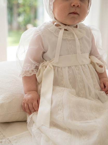 Faldon organza beig con capa