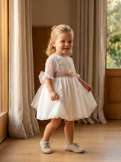Vestido tul de plumeti y fajín tul rosa empolvado
