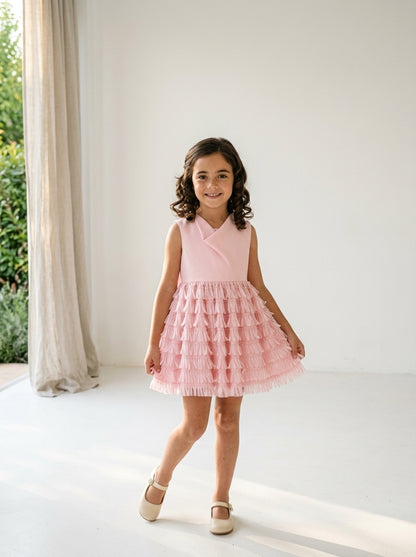 Vestido crep rosa y falda fantasia