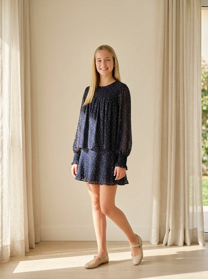 Conjunto blusa y falda gasa azul marino con detalles dorados