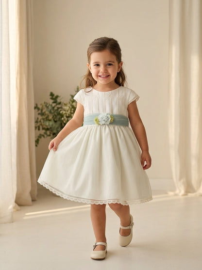 Vestido infantil verde empolvado y beig